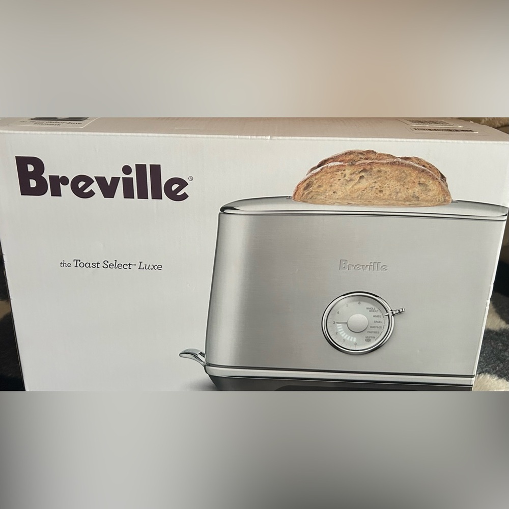 New in box Breville Luxe Toaster